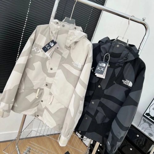 The North Face TNF XX KAWS Mountain Jacket Camo Windbreaker Multicolor