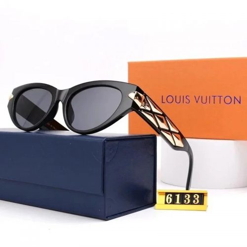 Louis Vuitton LV Cat Eye Stylish Sunglasses Black