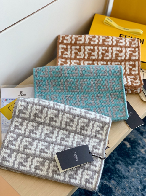 Fendi FF Logo Knit Scarf Multicolor