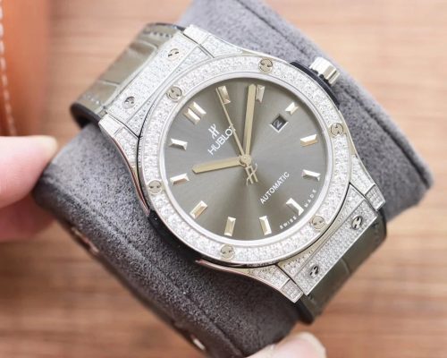 Hublot Classic Fusion Diamond Luxury Watch Gray