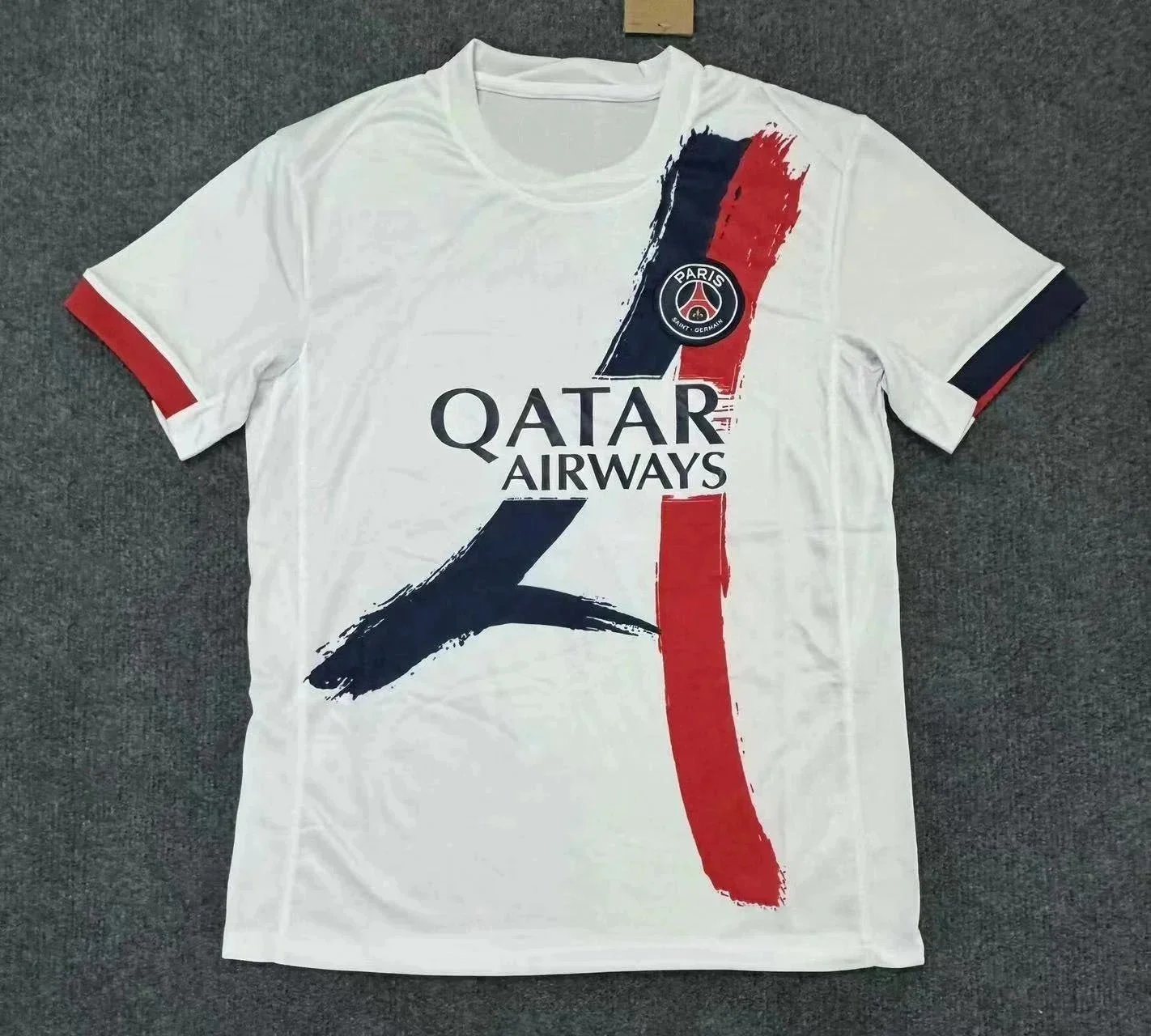 巴黎客场 巴黎客场