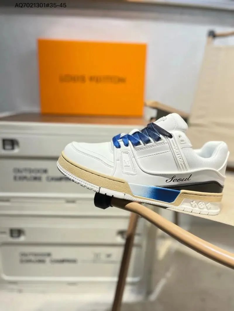 9 9