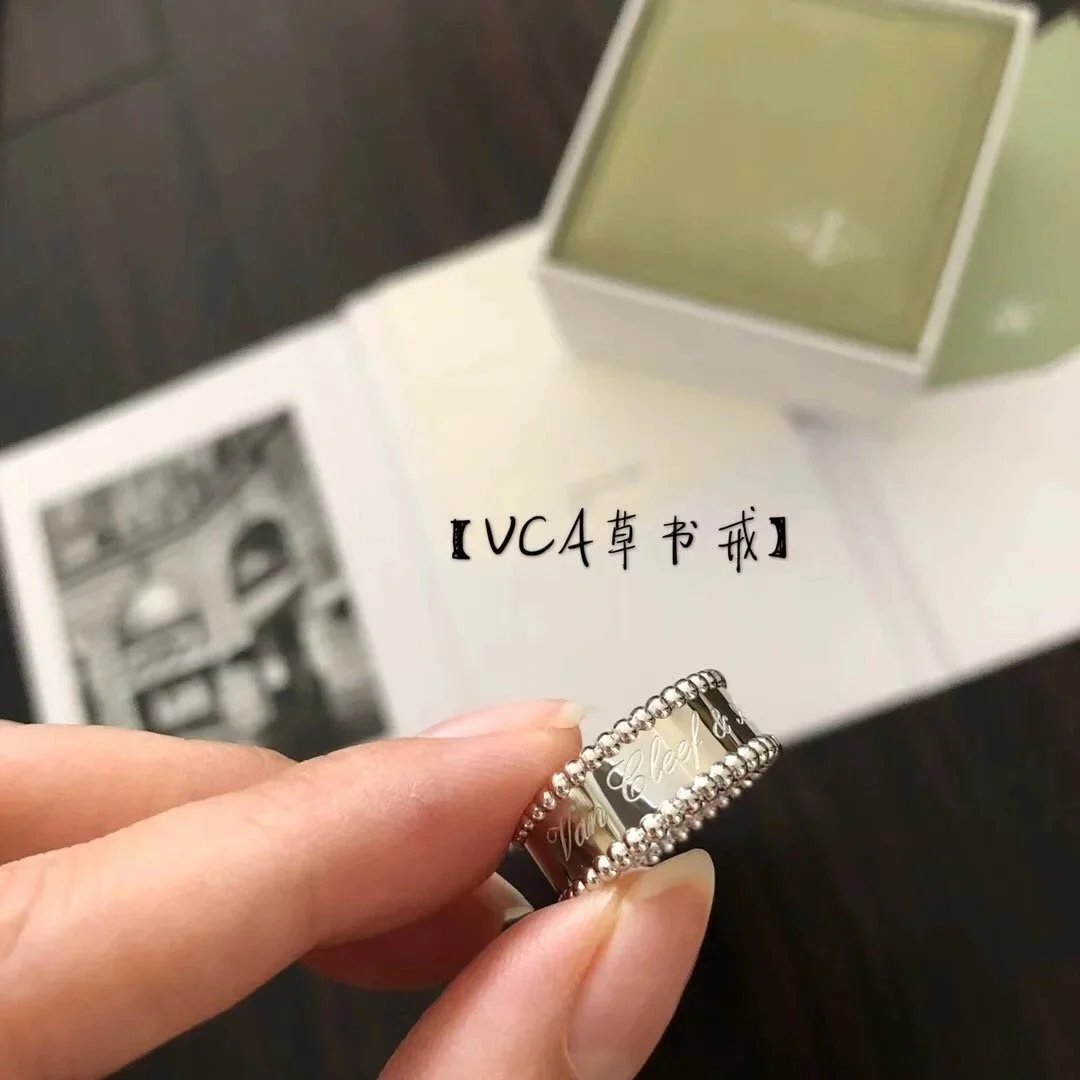 27V*a*n C*l*e* & A*r*p*e*l* 27V*a*n C*l*e* & A*r*p*e*l*