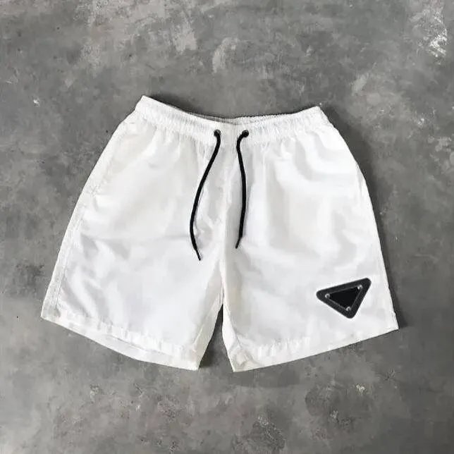 白色 白色