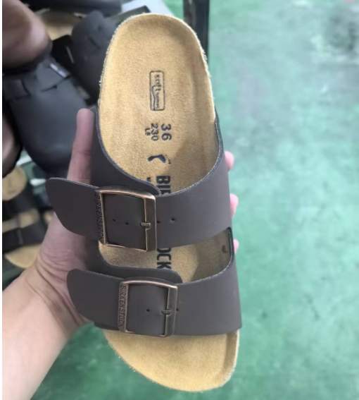 棕色/超纤贴皮 棕色/超纤贴皮