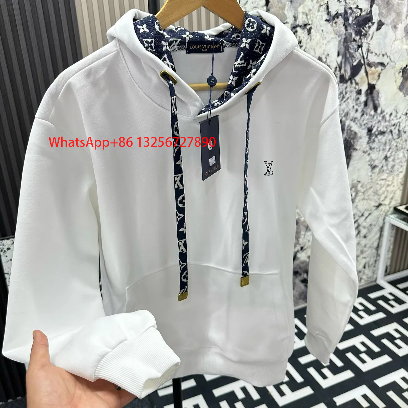 LV 26 LV 26