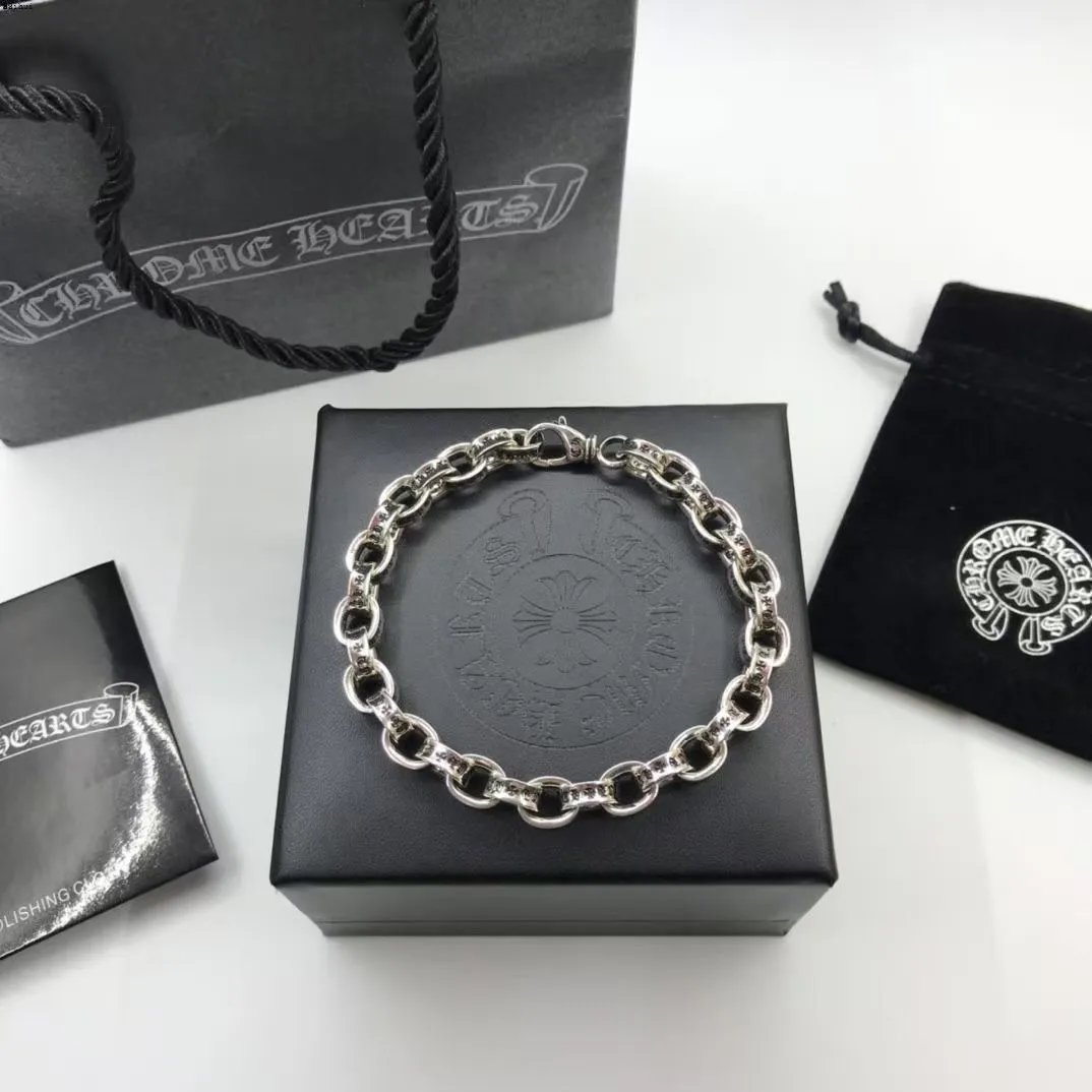 CH梵文手链18cm(专柜包装礼盒) CH梵文手链18cm(专柜包装礼盒)