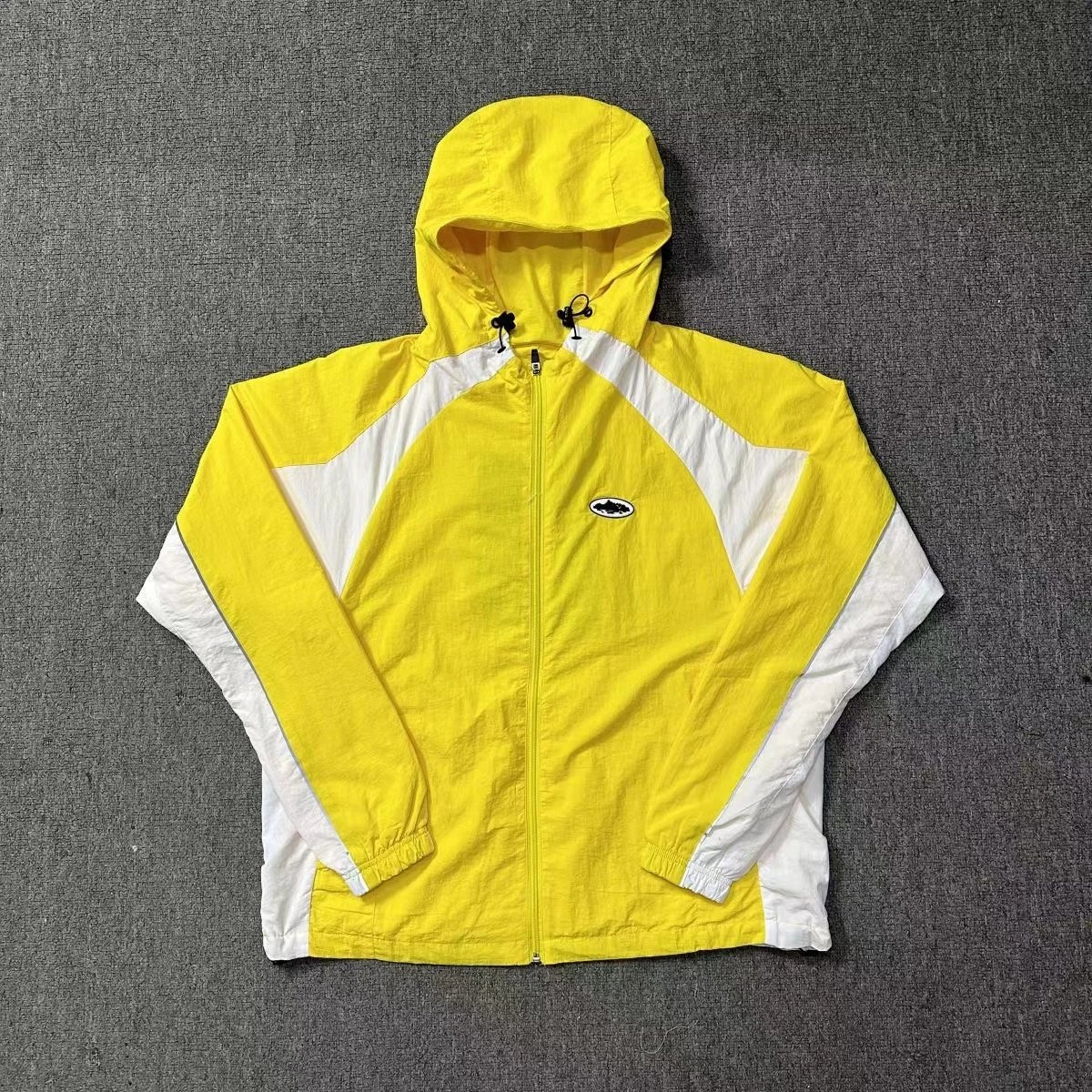 3 3
