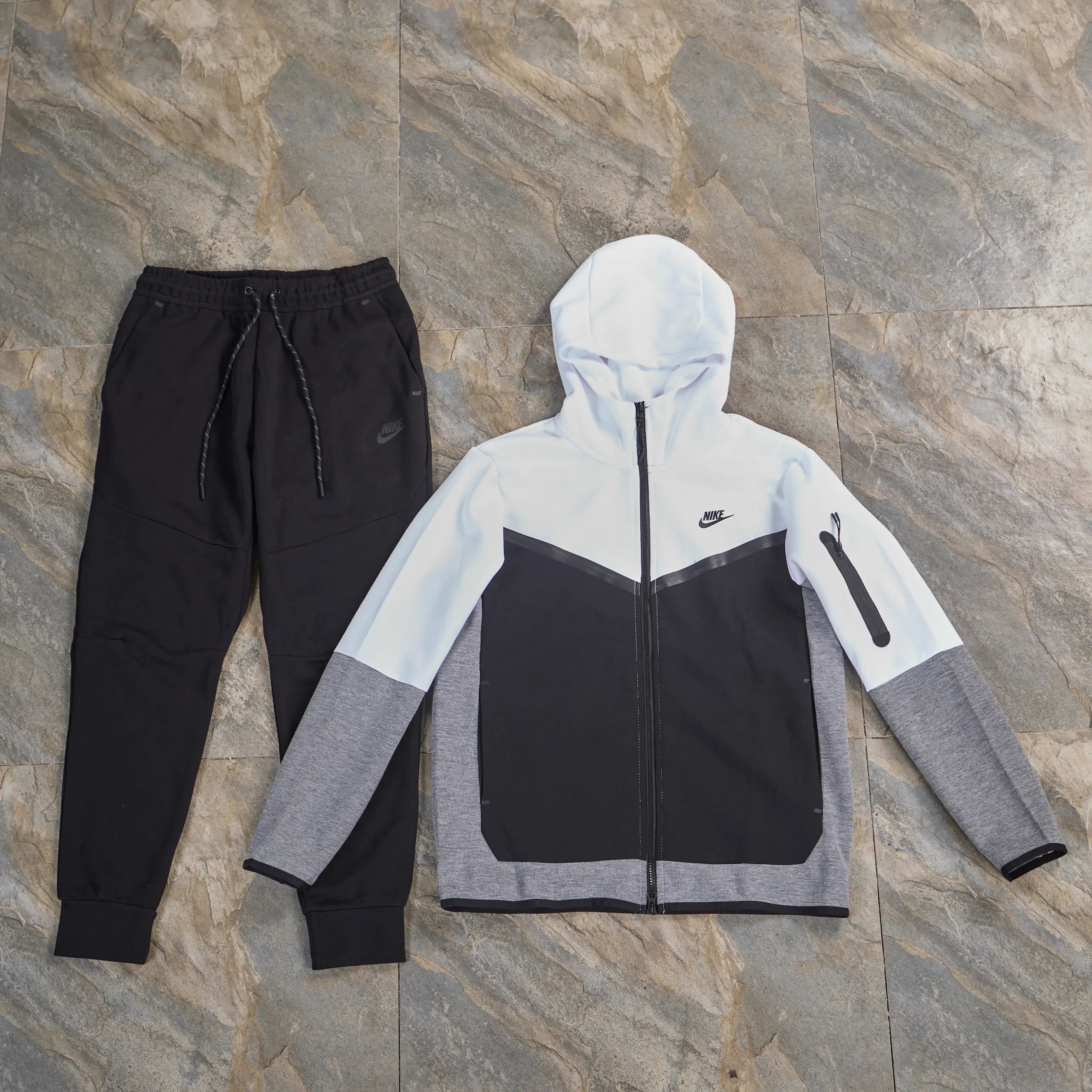 白拼黑配黑色裤子套装 白拼黑配黑色裤子套装
