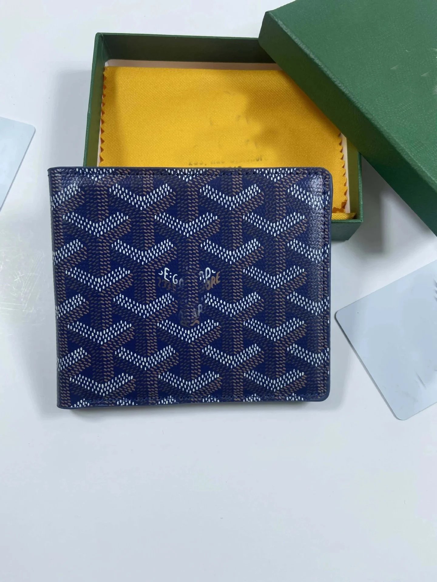 藏青色 藏青色