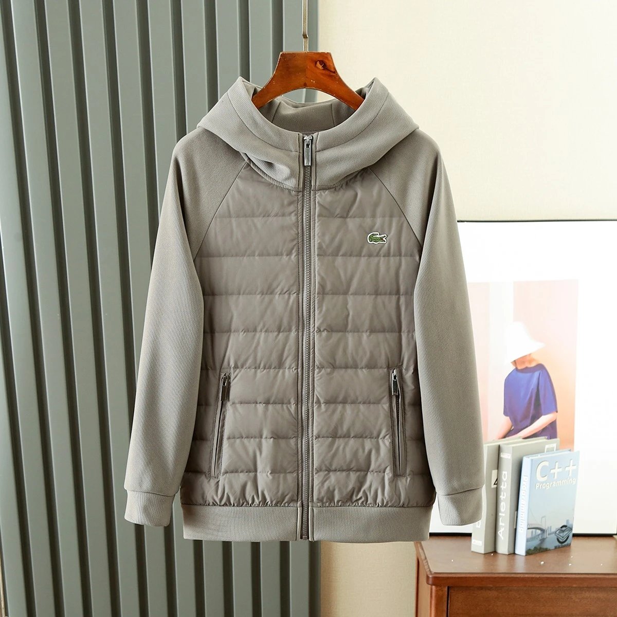L鳄卫衣羽绒服银灰 L鳄卫衣羽绒服银灰