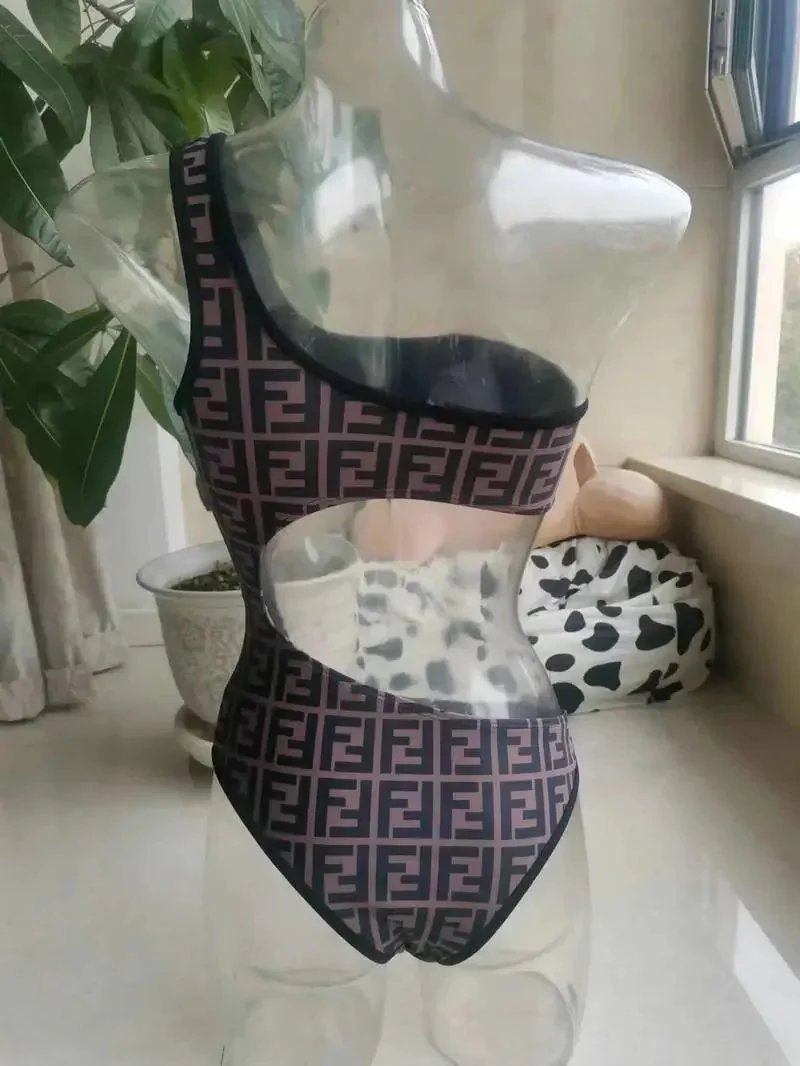 单肩 单肩