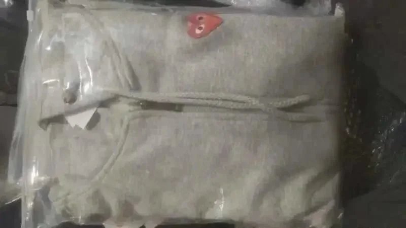 前小红心加绒开衫灰色 前小红心加绒开衫灰色