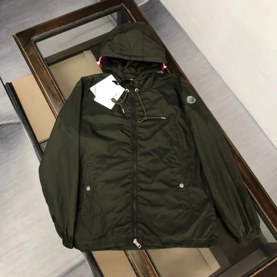 Moncler 01军绿色 Moncler 01军绿色