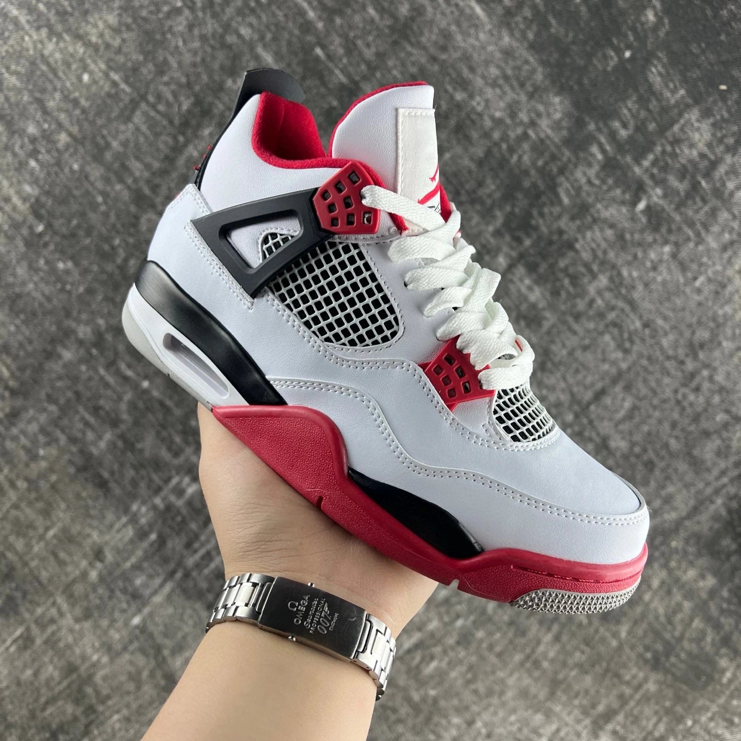 aj4外贸款-火焰红 aj4外贸款-火焰红