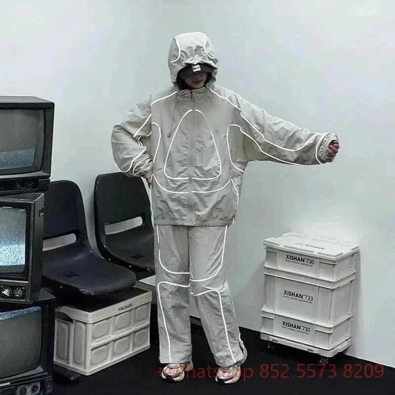 米白色反光连帽衫套装7