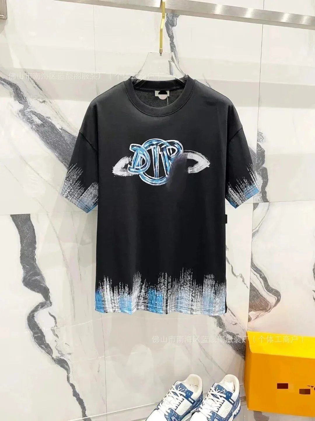 D10黑色