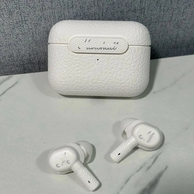 MOTIF White