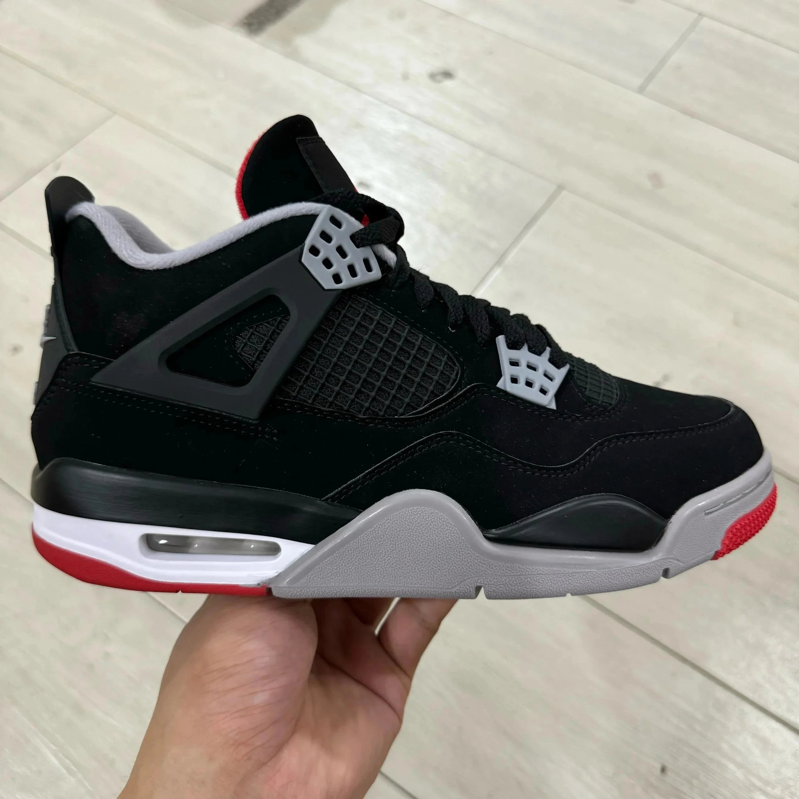 货3黑红