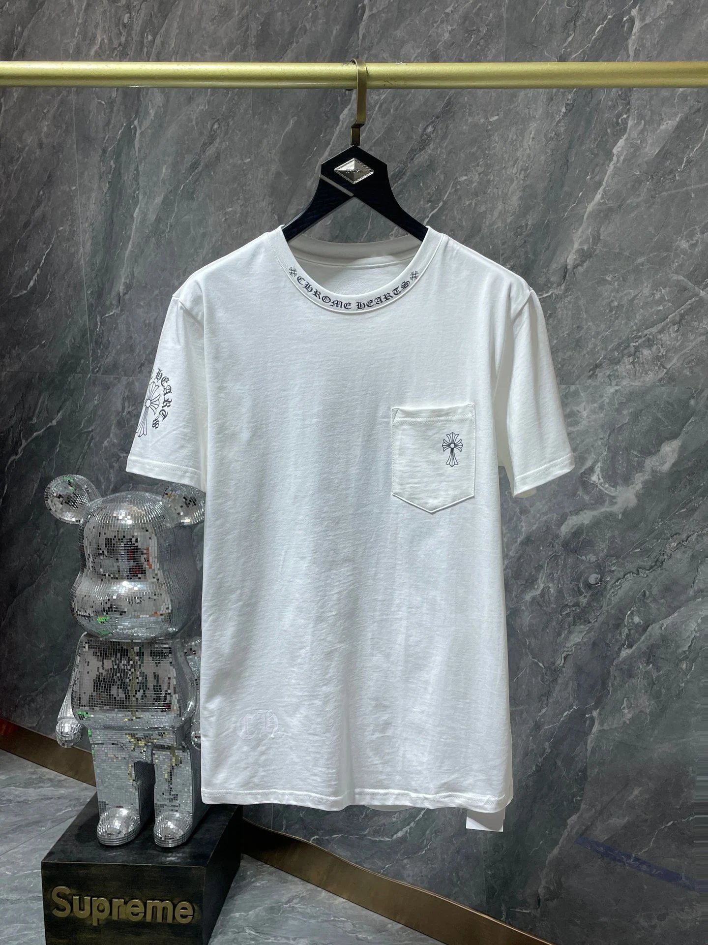 B010白色