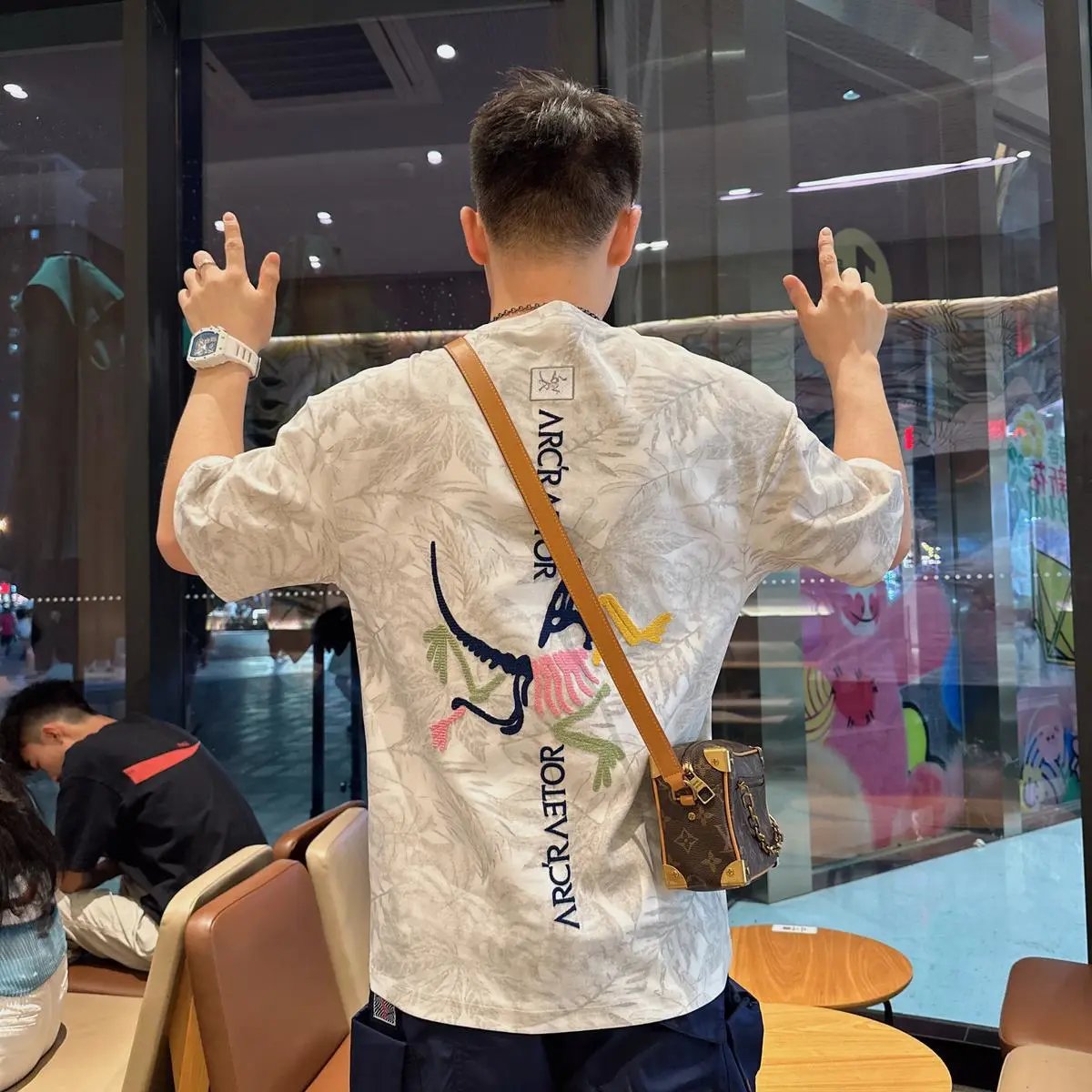 白色