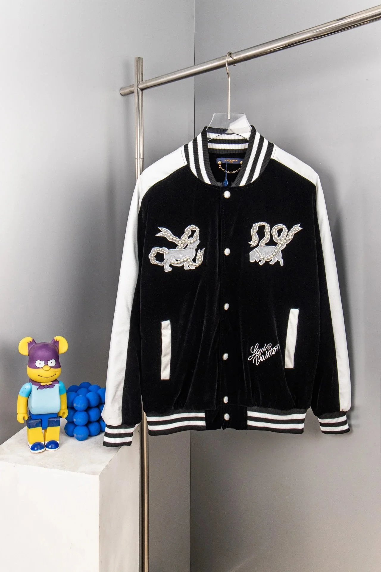 Lou-99 Lou-99