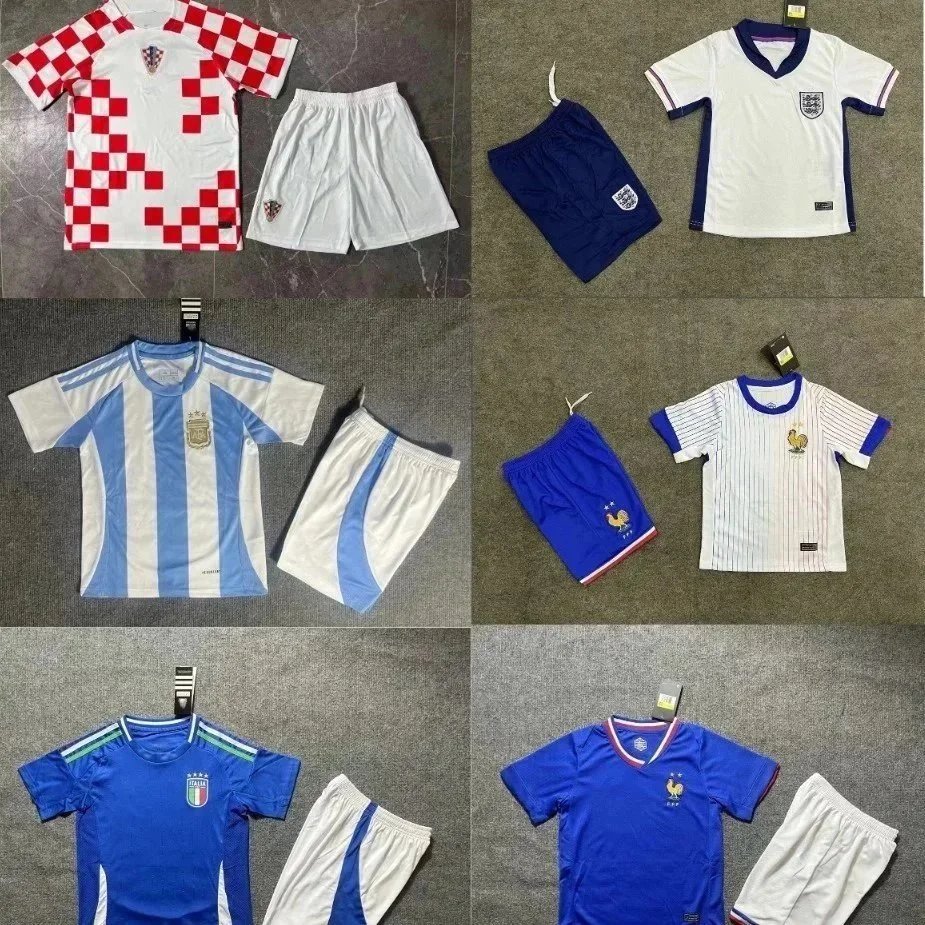 Design National Football Team Jersey Set Soccer Jersey and Shorts Multicolor