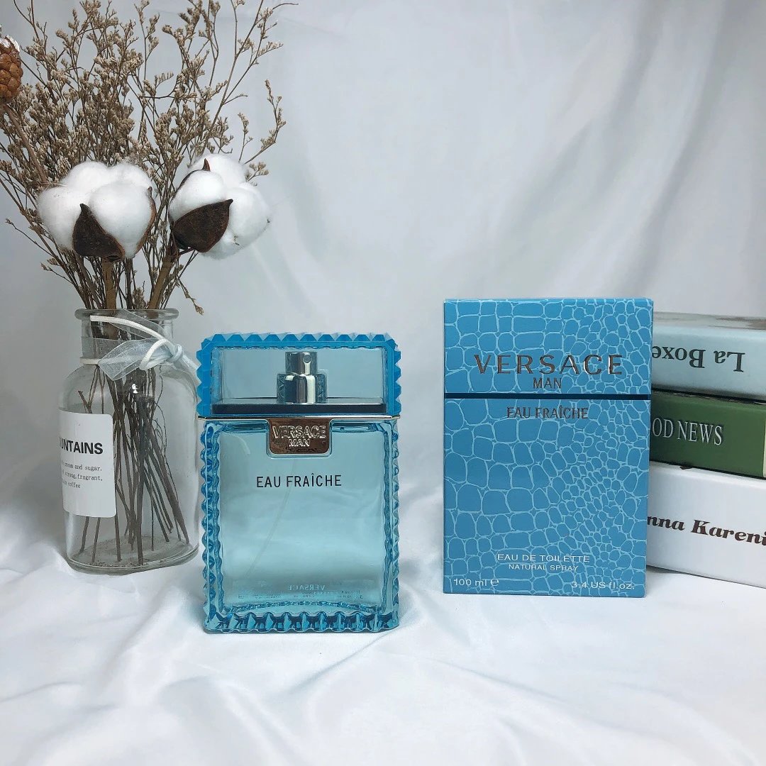 Versace Man Eau Fraîche Eau de Toilette Natural Spray Blue