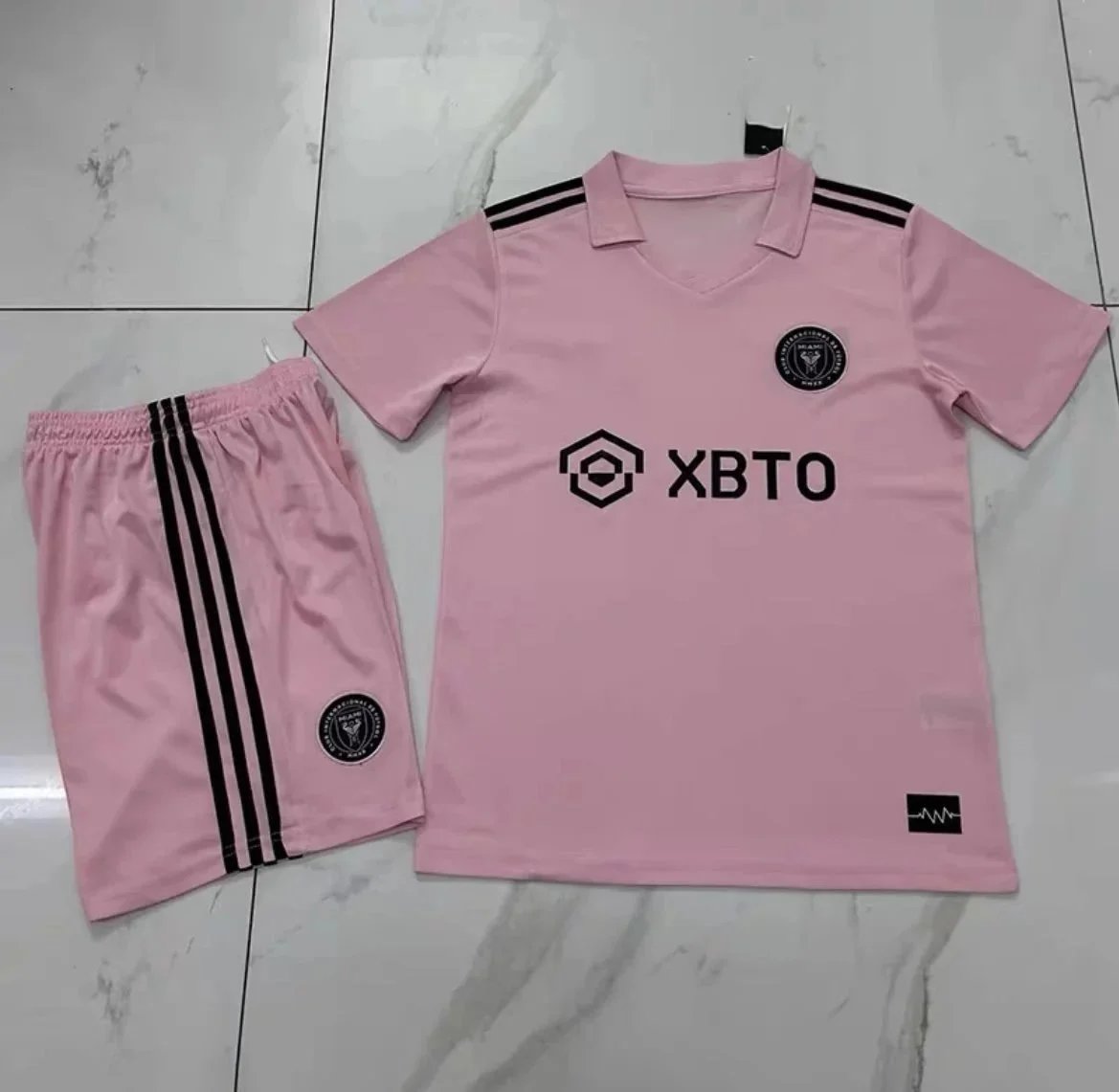 Home kit with numbered jersey