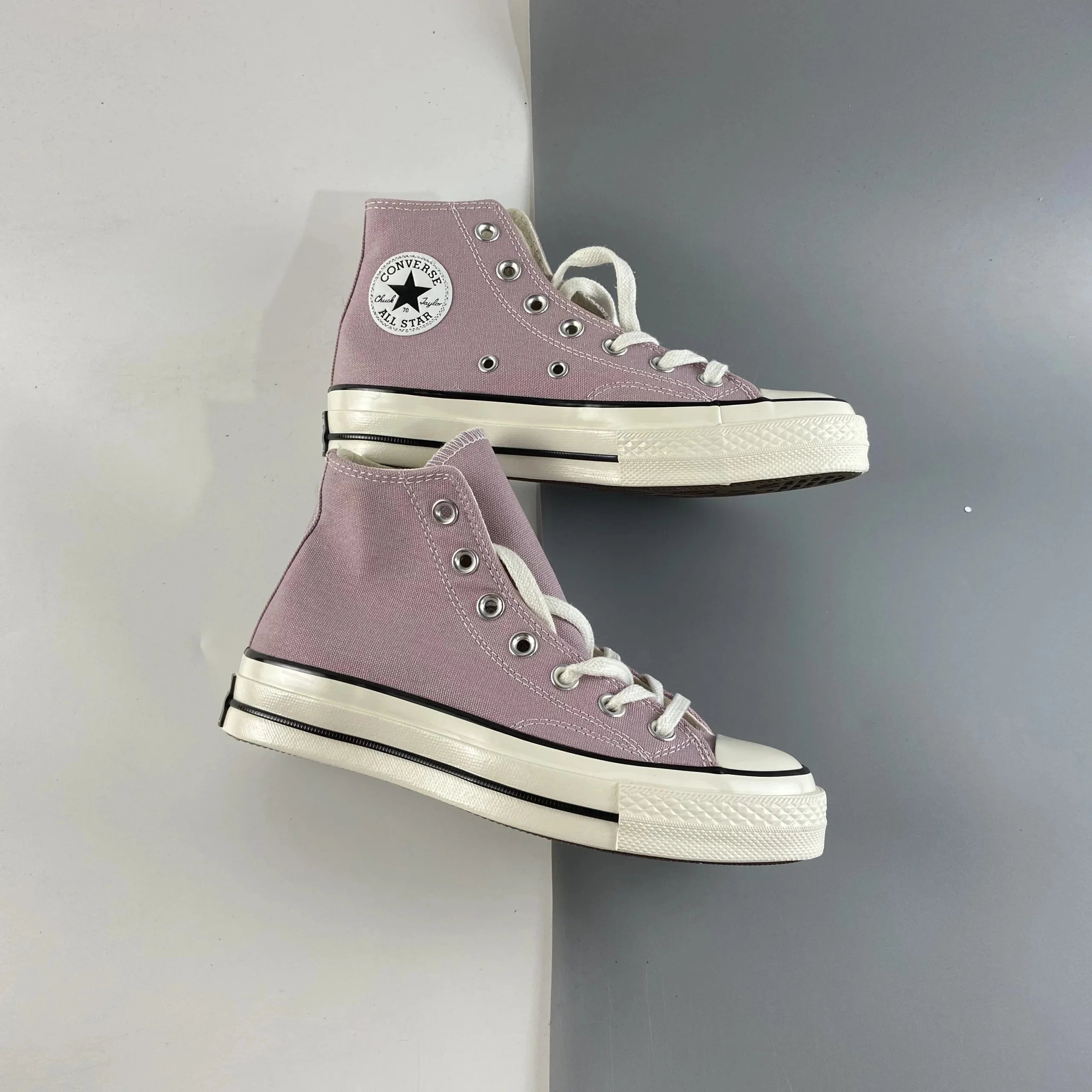 3 3