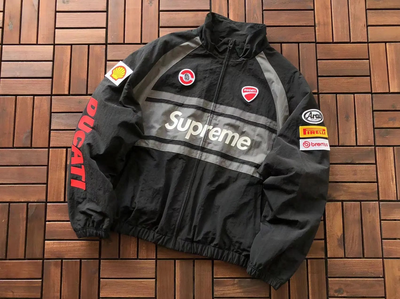 黑色(杜卡迪校服) 黑色(杜卡迪校服)