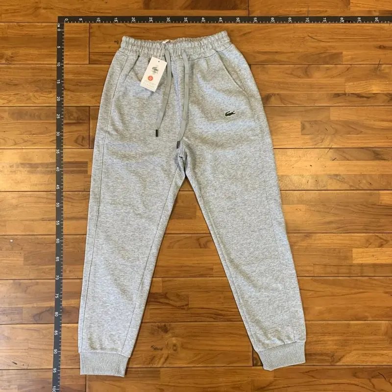 32 32