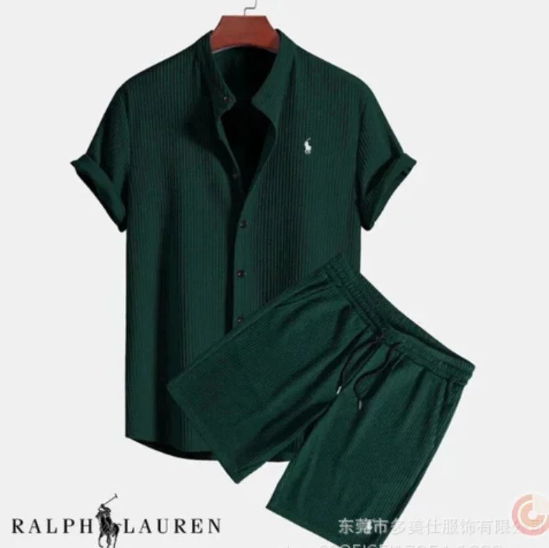 墨绿色 墨绿色