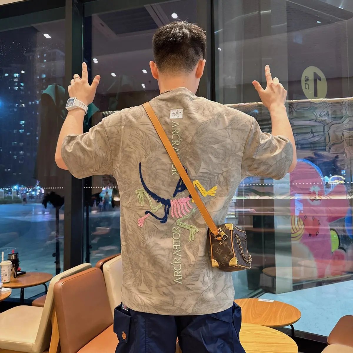 咖色 咖色