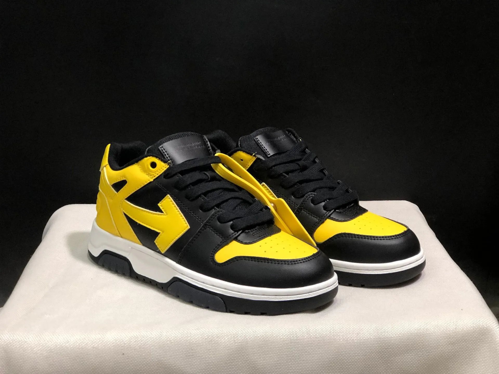 33 33