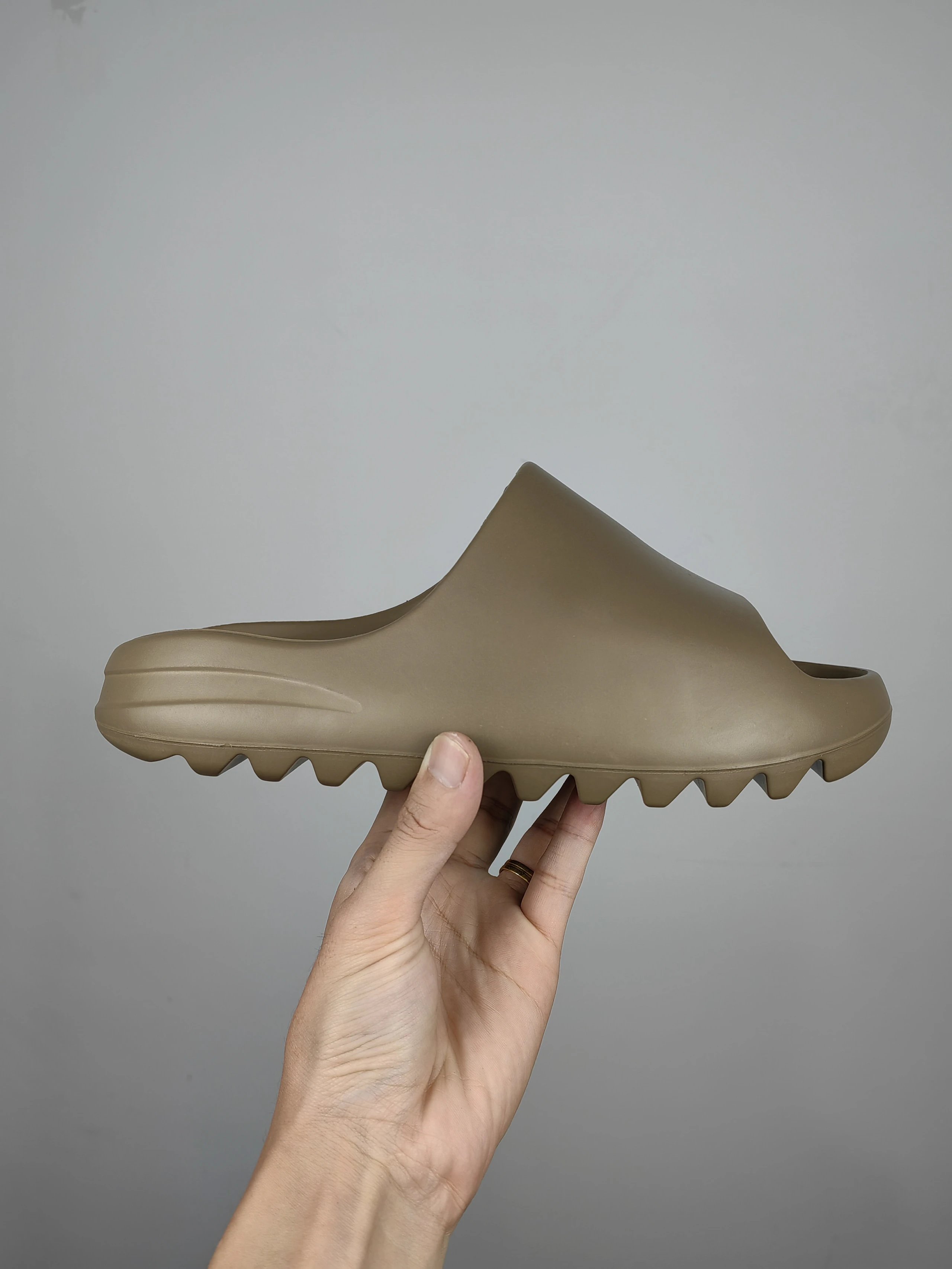 浅棕(光面) 浅棕(光面)
