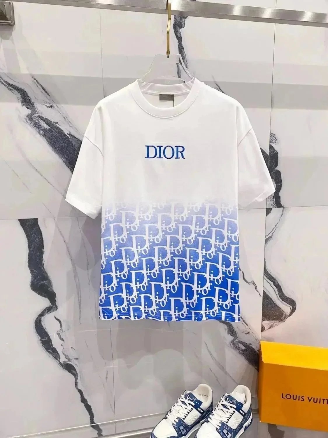 9 9