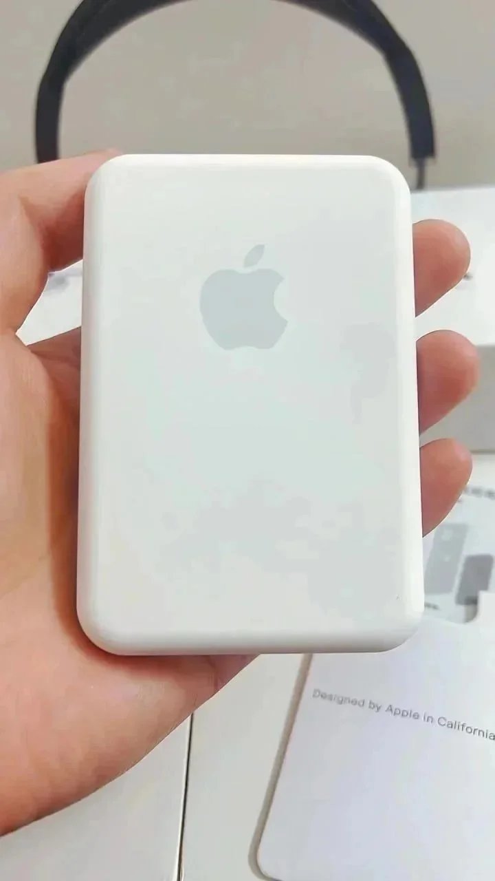 Magsafe white(5000mh) Magsafe white(5000mh)
