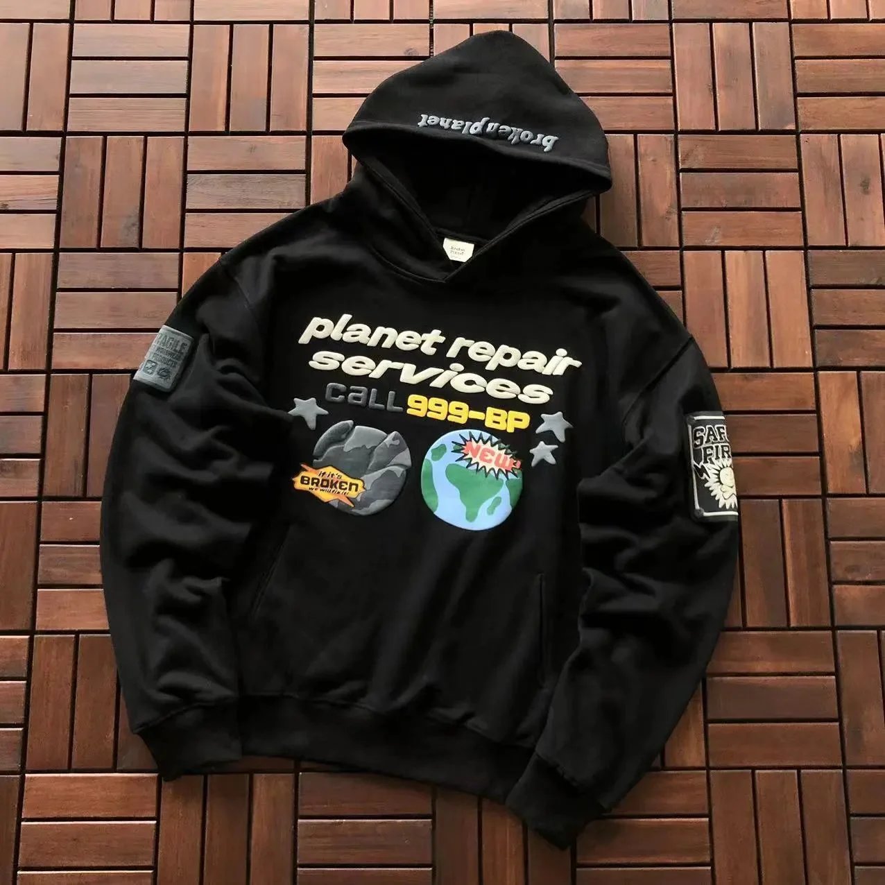 8 8