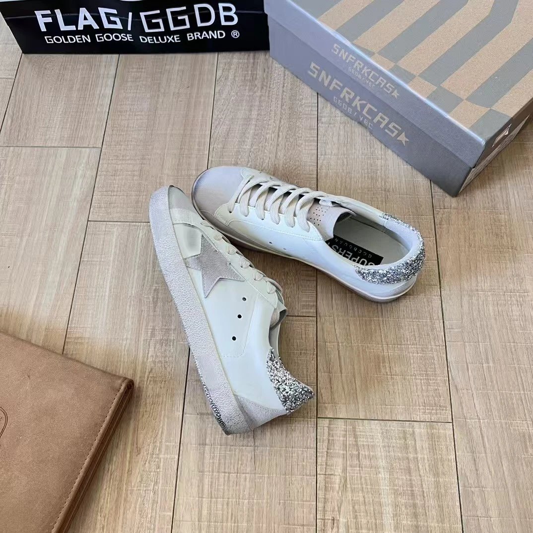 9 9