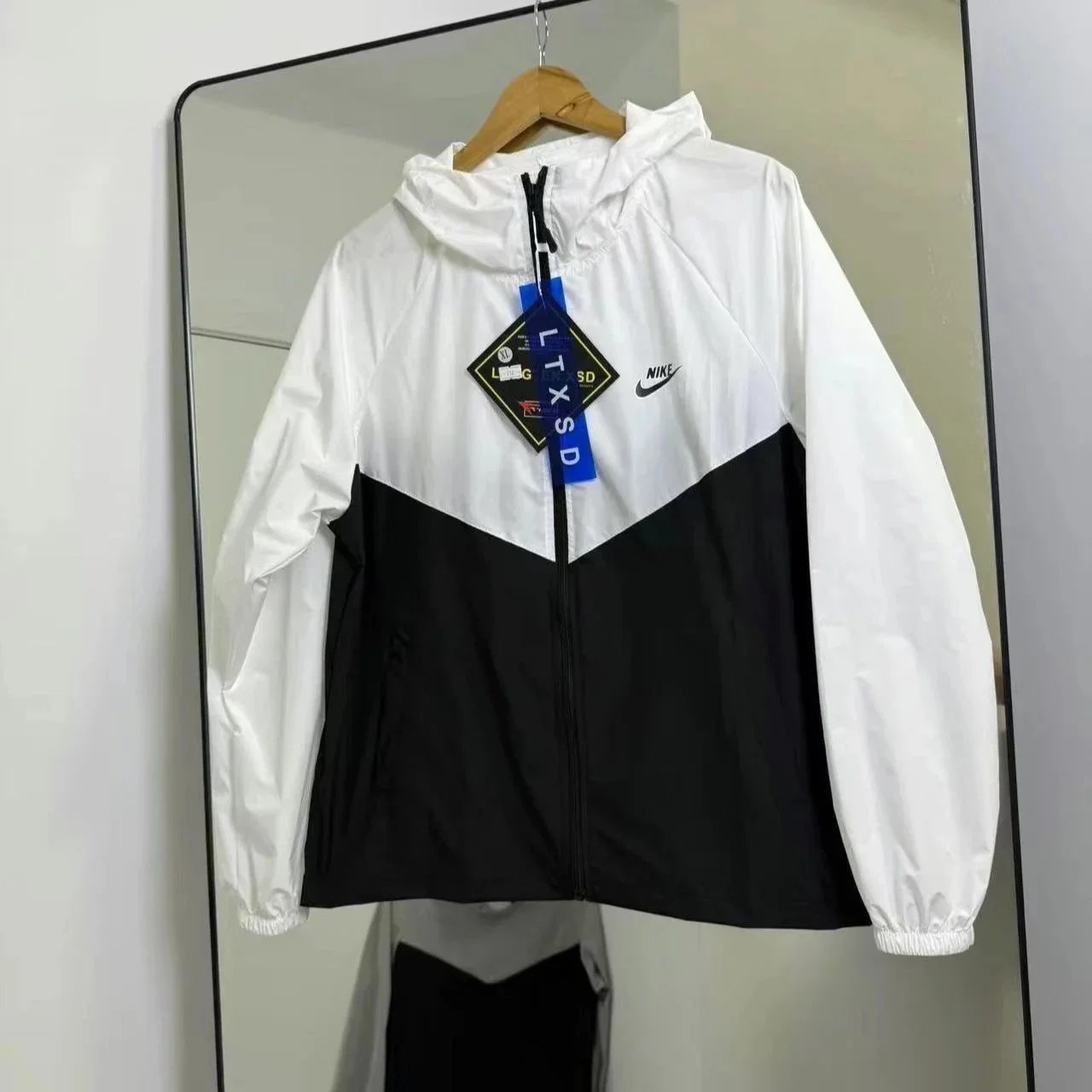 Nike Jacket 8 Nike Jacket 8