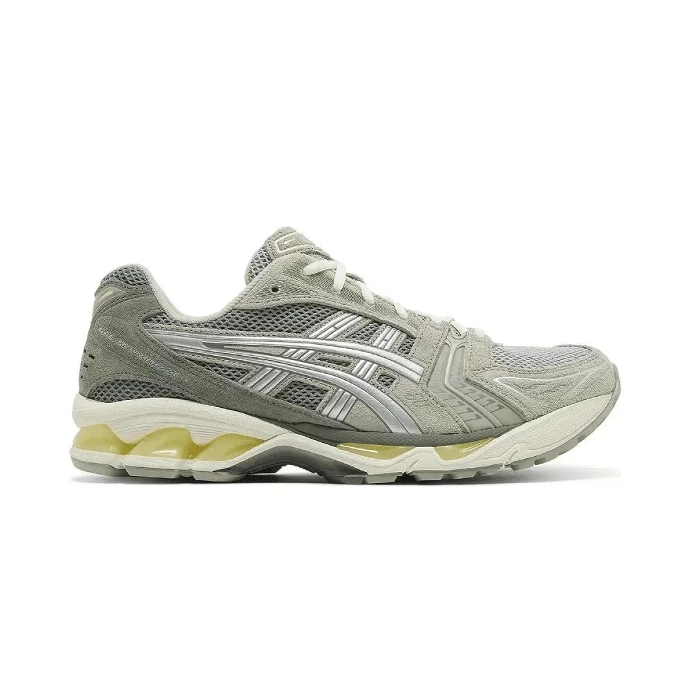 3 3