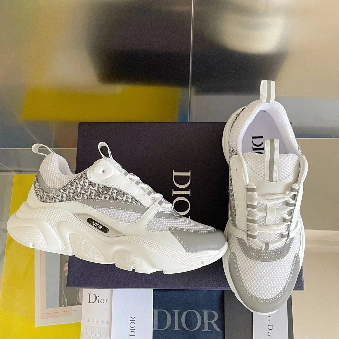9 9