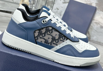 8 8