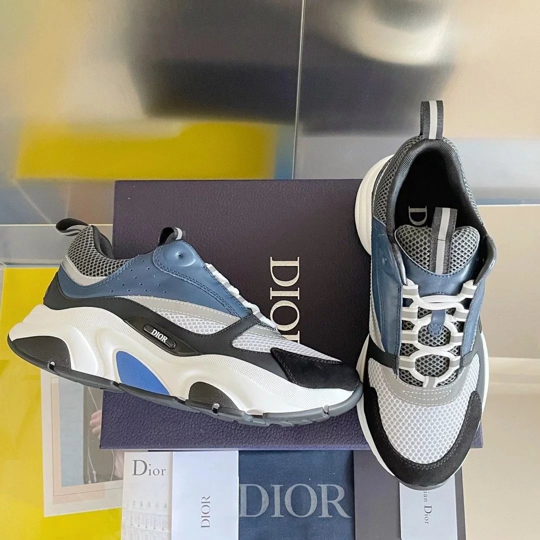 4 4