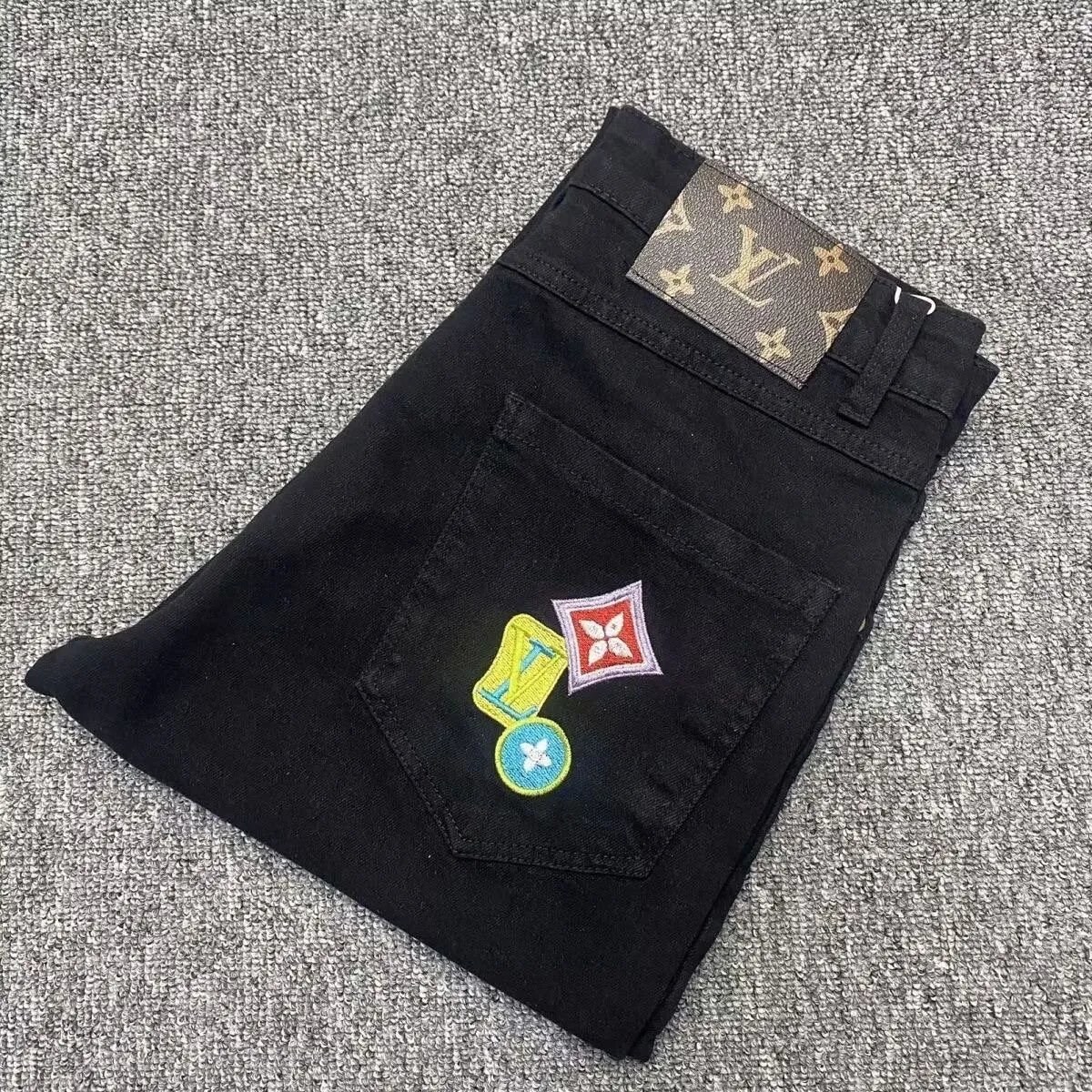 33 33