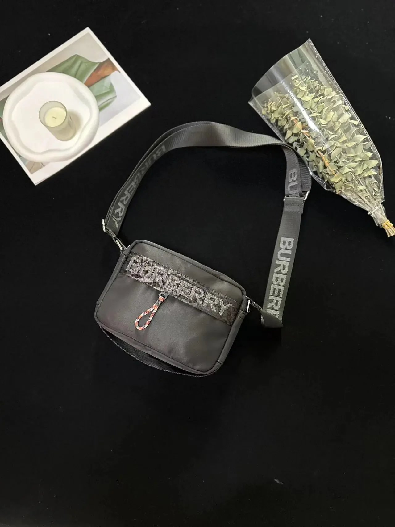M82813 M82813