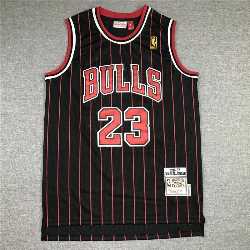 3 3
