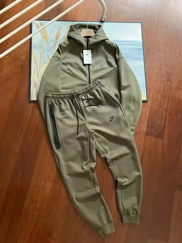 哈兰德同款绿色套装 哈兰德同款绿色套装