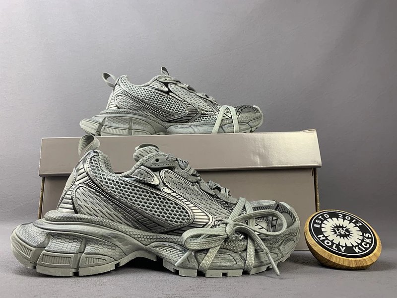9 9